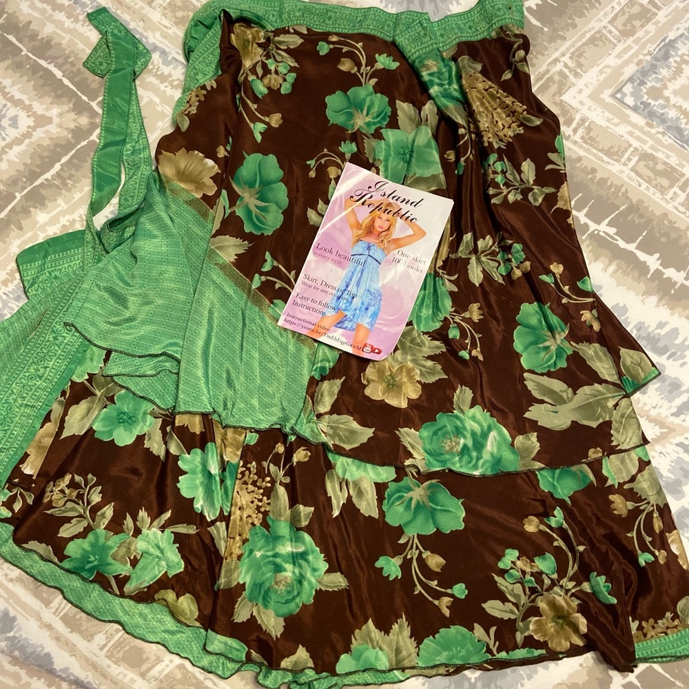 Island Republic Skirt One Skirt 100 Looks. NWOT